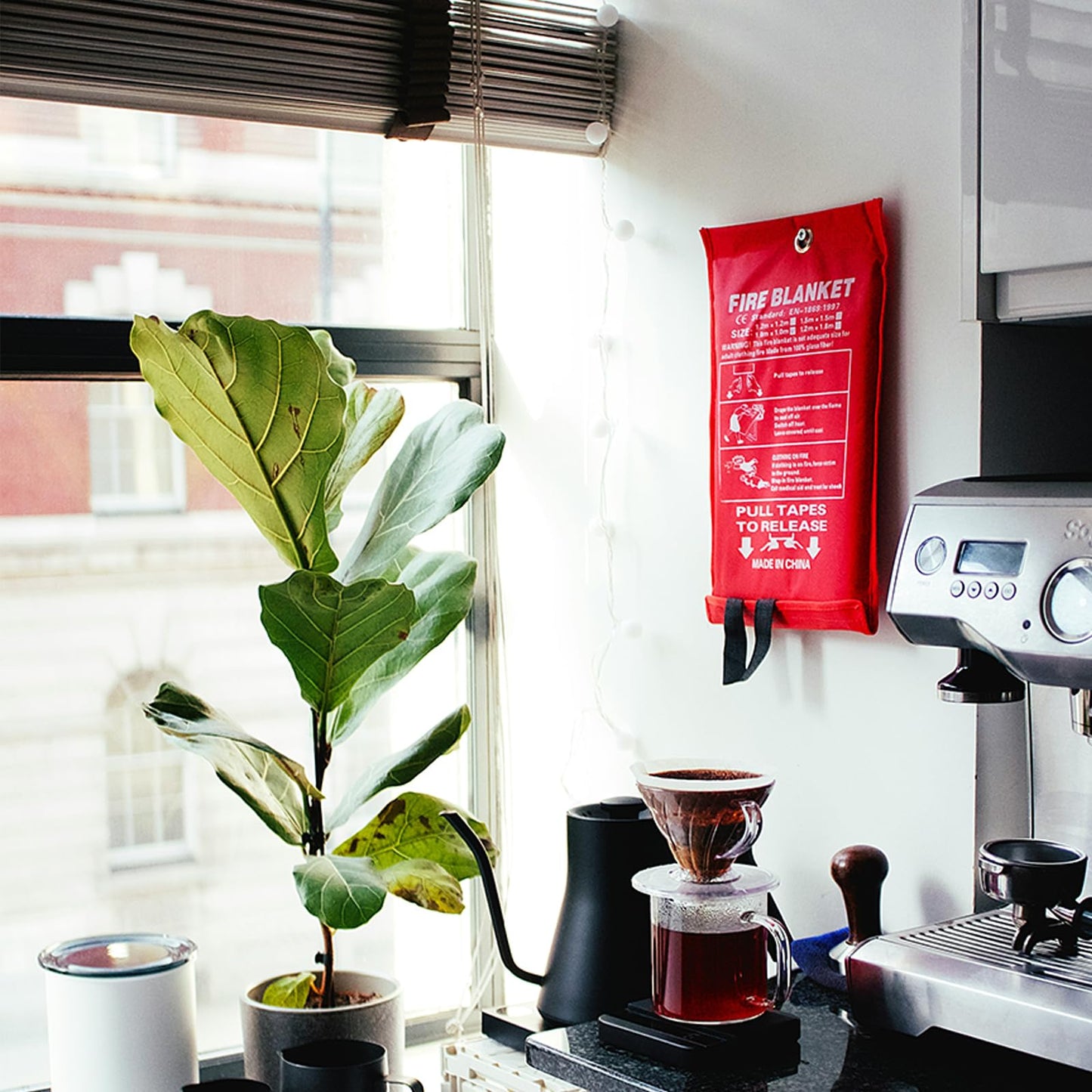 JSE Emergency Fire Blanket for Home, 2 Pack Kitchen Fire Blankets 40″ X 40″, House Flame Retardant Blankets Upgraded Thickened