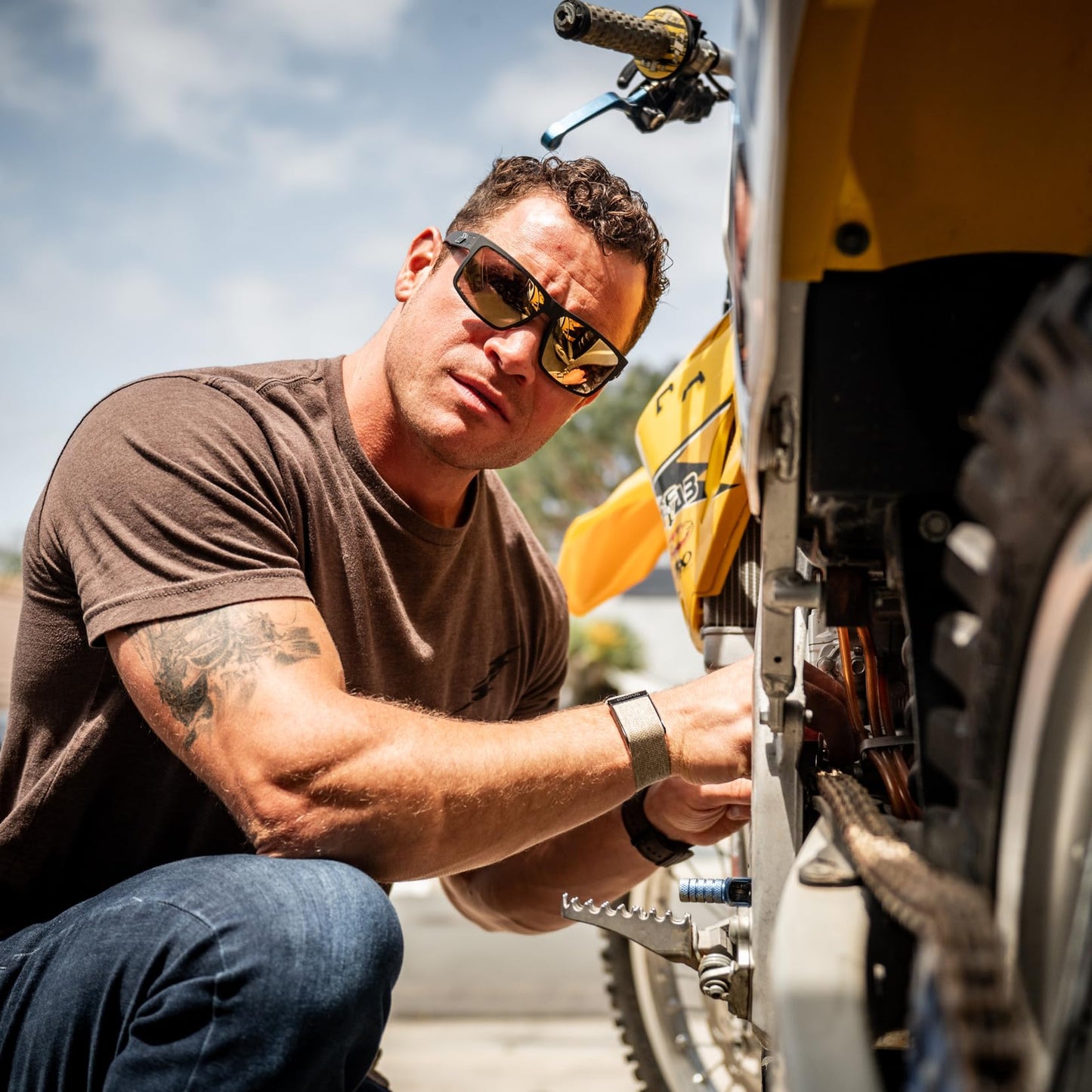 Gatorz Rig OPZ Polarized Hand Crafted Aluminum Sunglasses - Made in the USA (Graphite with Silver Logo/Sunburst Mirror OPZ Polarized) - GZ-14-179