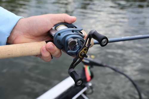 Pflueger 7' President Baitcast Low Profile Reel and Fishing Rod Combo, Medium Power, 1-Piece 24T Carbon Rod, Aluminum Spool