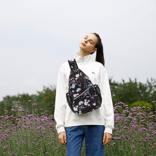 MOSISO Crossbody Sling Backpack, Herbs Flowers Plants Portable Travel Hiking Daypack Chest Sling Bag Casual Daypack One Strap Chest Backpack for Women Men Outdoor Hiking Travel, Black