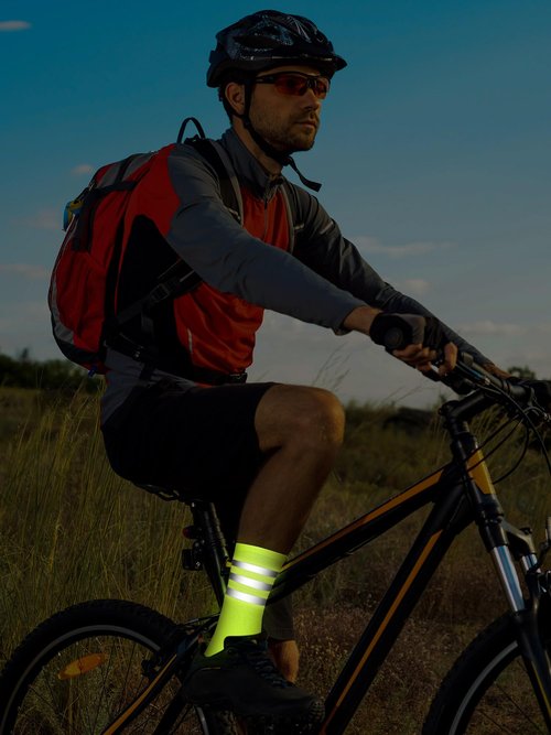 Breathffy 4 Pairs Glow in Dark Socks Cycling High Reflective Running Socks Night Safety Hosiery Compression Athletic(Fluorescent Green)