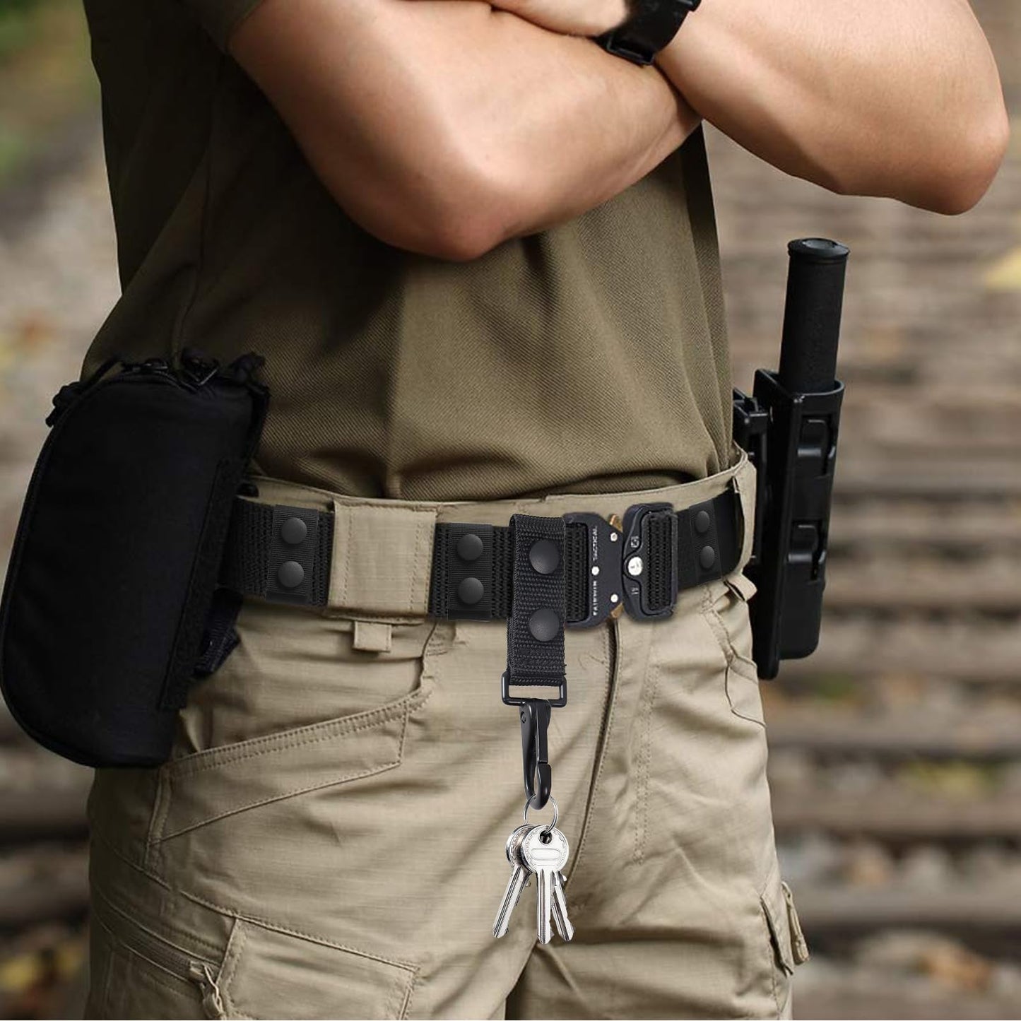 6 Duty Holders and 1 Duty Keychain, Tactical Belt Clips and Nylon Keepers, Elastic Bands for Pants Loops