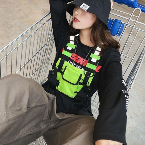 Maizoon Multi Pocket Chest Bag Two-Way Radio Walkie Talkie Hands-Free Pack with Phone Holder Hip Hop Street Adjustable Shoulder Strap Vest Suitable for Outdoor Sports Cycling and Hiking Green