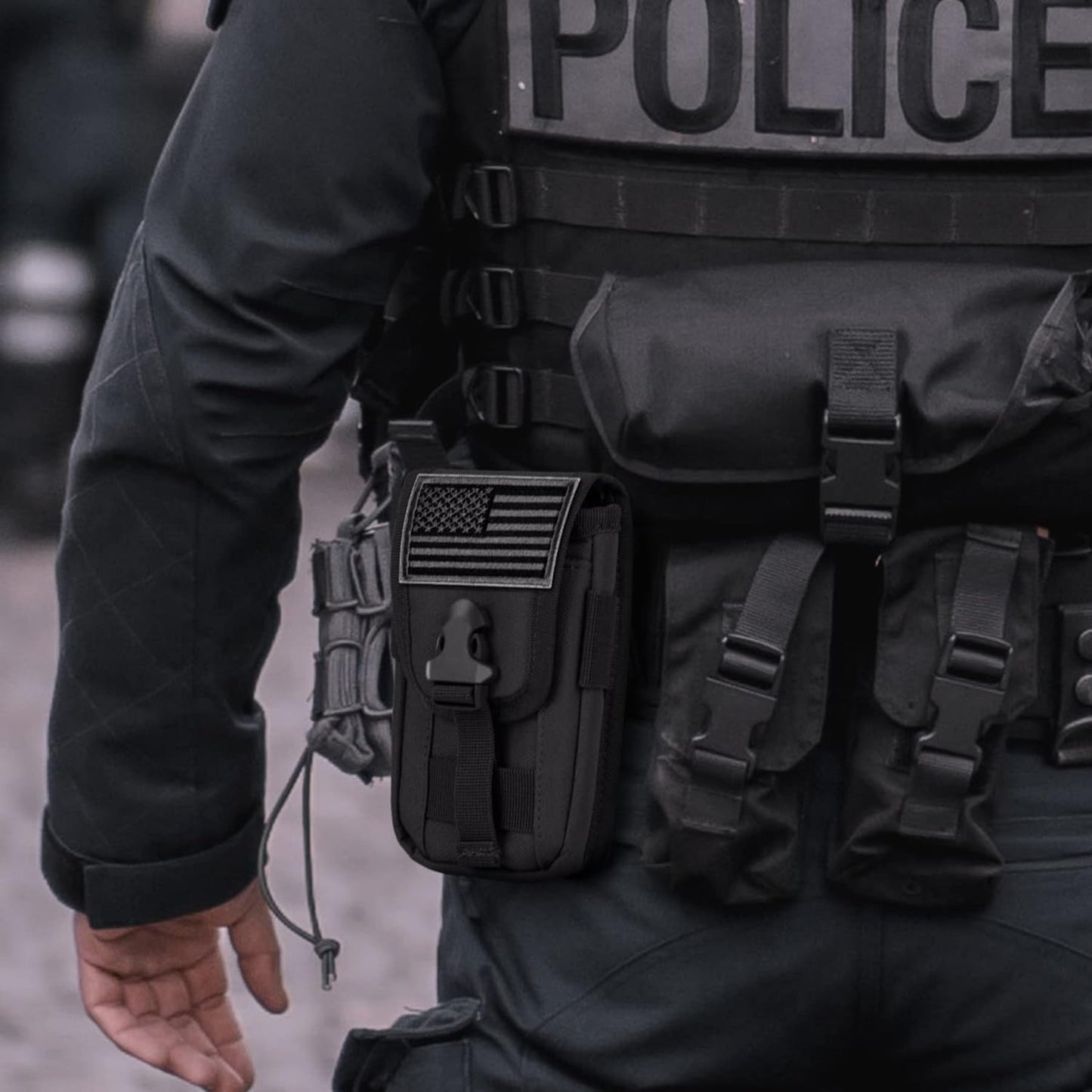 IronSeals Tactical Phone Holster Pouch, Tactical Smartphone Pouches Cellphone Case Molle Gadget Bag Molle Attachment Belt Holder Waist Bag for 4.7"-6.9" with US Flag Patch for iPhone 16 Pro/15 Pro