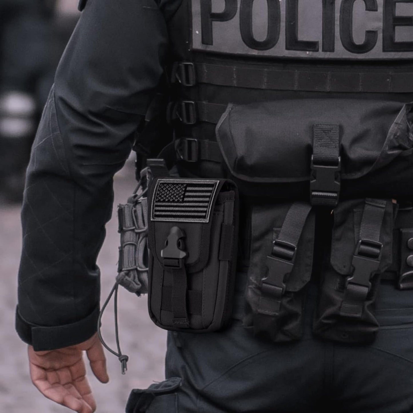 IronSeals Tactical Phone Holster Pouch, Tactical Smartphone Pouches Cellphone Case Molle Gadget Bag Molle Attachment Belt Holder Waist Bag for 4.7"-6.9" with US Flag Patch for iPhone 16 Pro/15 Pro