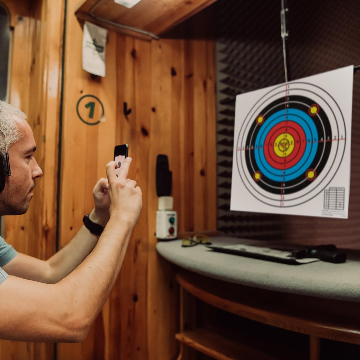 Fainne 200 Sheets Paper Shooting Range Targets for Pistol 12 x 12 Inch High Visibility Target Paper Bulk for Hunting Accessories Indoor Outdoor Shooting Practice(Circular)