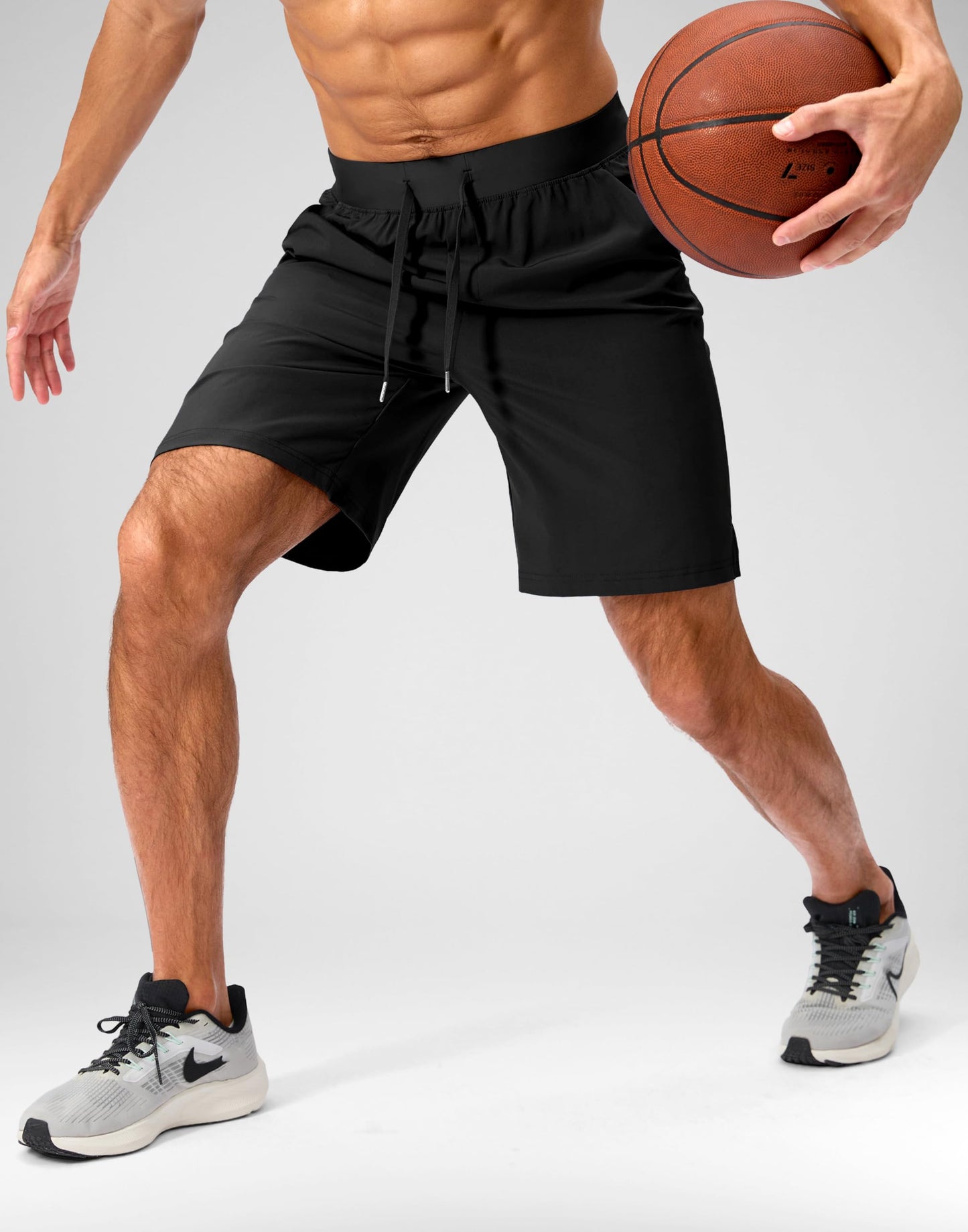 Soothfeel Men's Running Shorts with Zipper Pockets 9 Inch Lightweight Quick Dry Gym Sports Athletic Workout Basketball Shorts for Men (Black, L)