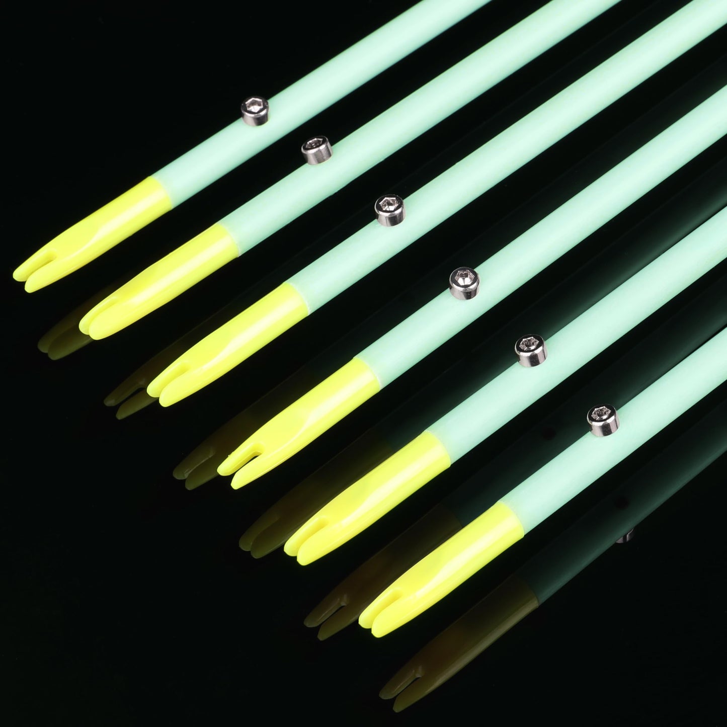 AMEYXGS 3/6pcs Archery Bowfishing Arrows Luminous or White Fiberglass Arrow Shaft with Broadheads and Safty Slides for Compound Bow and Recurve Bow Fishing Huntings (3 pcs, Luminous, Short broadheads)