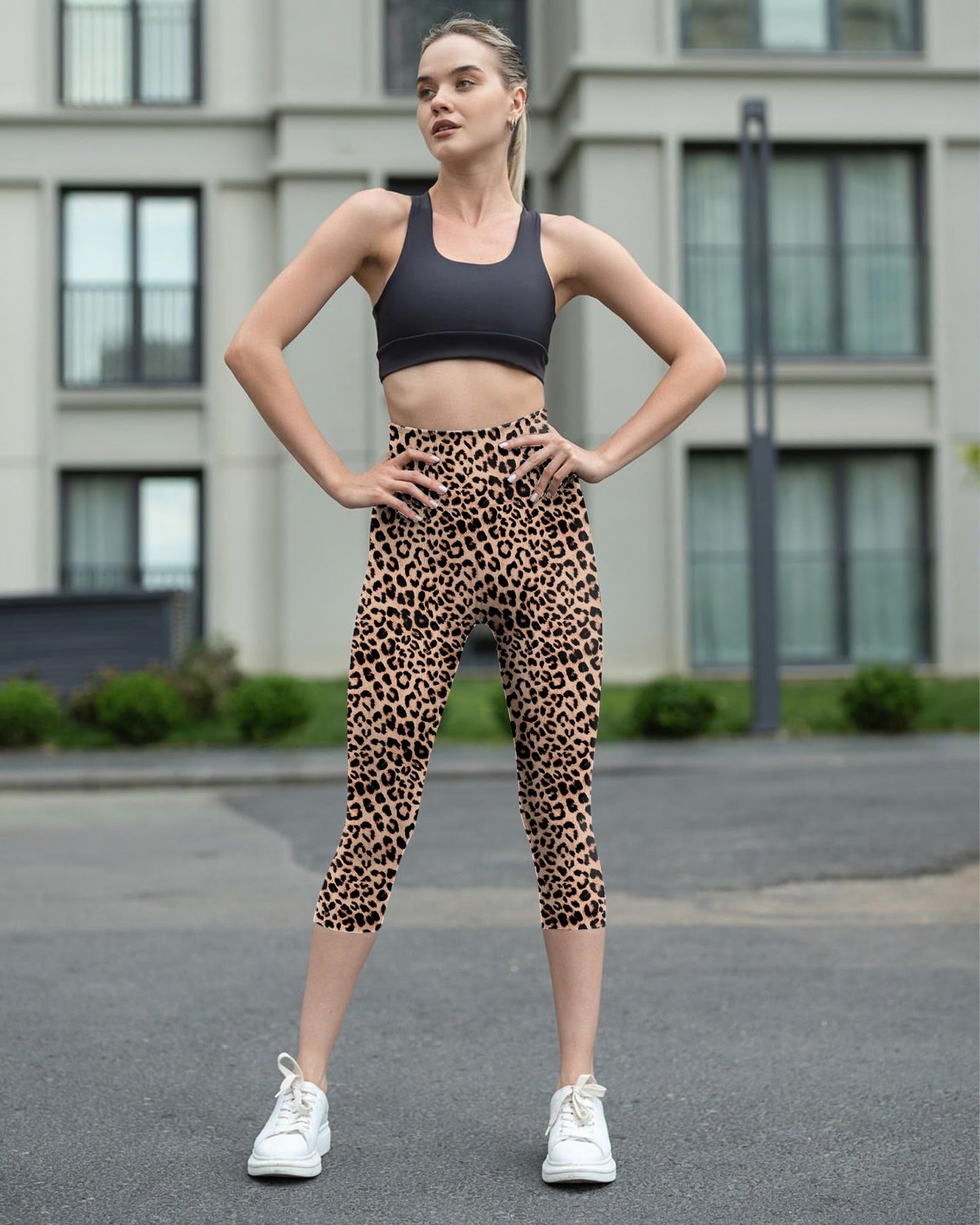 TNNZEET Capri Leggings for Women - Tummy Control Black Leggings with Pockets High Waisted Yoga Pants Workout Cycling Leggings