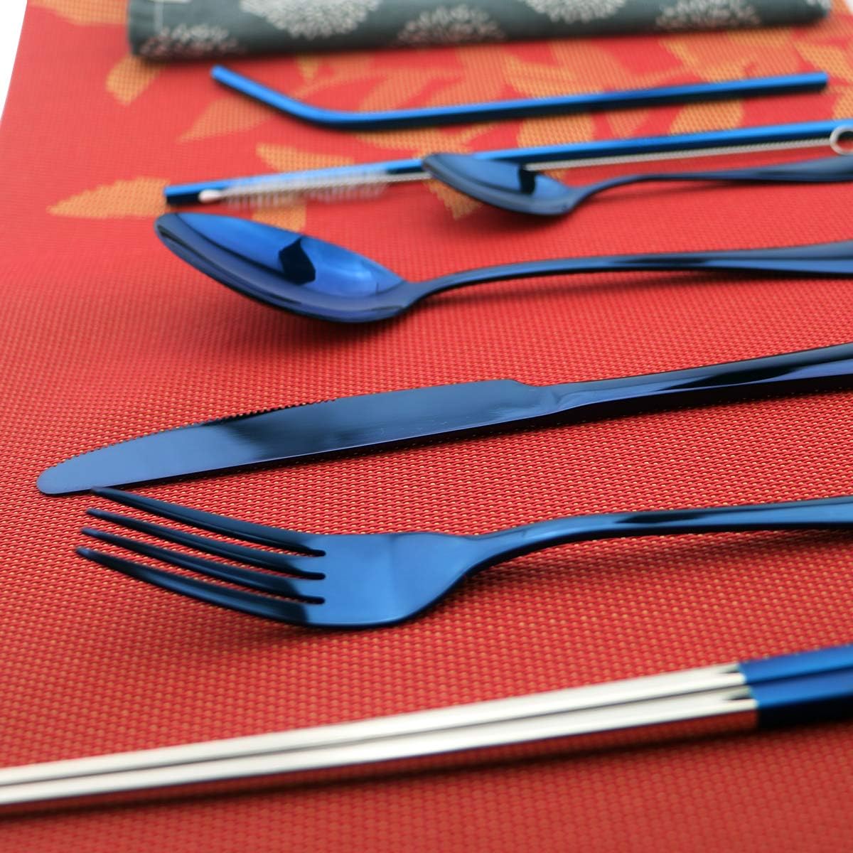 8 Pieces Stainless Steel Mirror Poblished Flatware Set Reusable Cutlery Set Travel Utensils Set with Straws for Camping Office or School Lunch,Dishwasher Safe (Rose Gold)