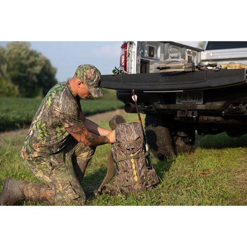 TENZING 2100 Whitetail Day Pack, Mossy Oak Bottomlands Hydration Bladder Compatible Durable Camo Backpack with 4 Compartments & 15 Organizational Pockets for Hunting Gear and Equipment