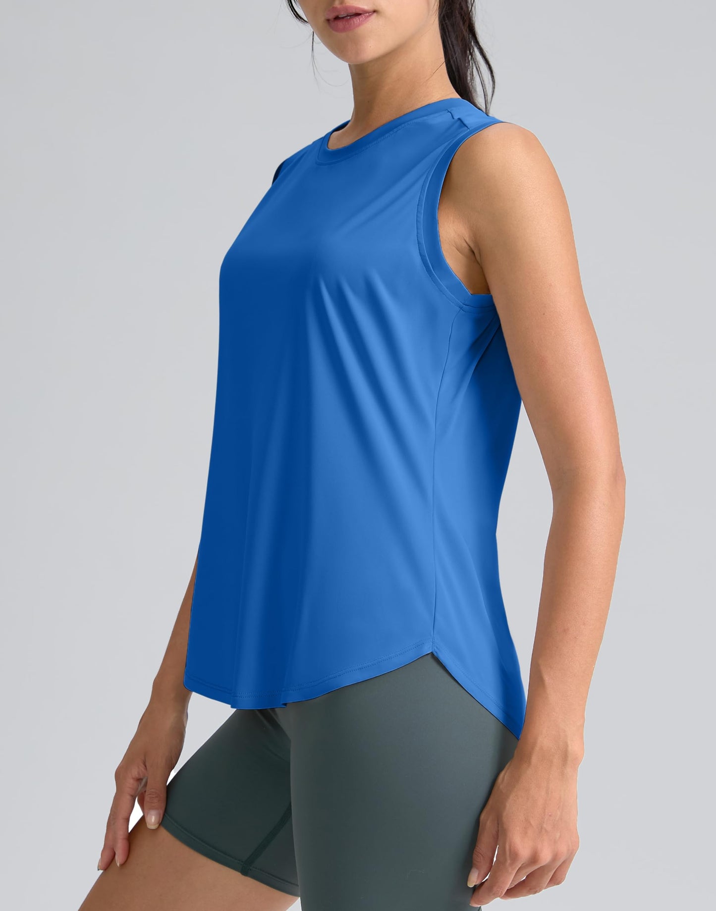 SANTINY Women's Sleeveless Workout Tops Breathable Lightweight Active Tennis Yoga Shirts Athletic Running Tank Tops for Women (Royal Blue_M)