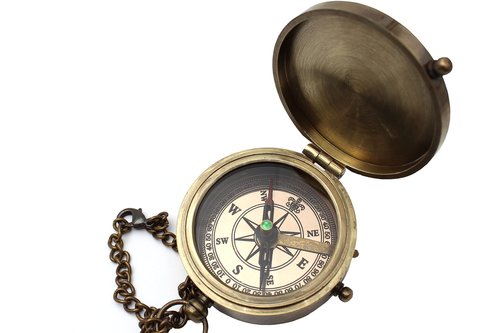 Trust in The Lord Engraved Brass Compass – Christian Gift for Men, Religious Confirmation & Baptism Gifts, Easter, Catholic Gifts, Birthday & Graduation Present for Teens & Adults