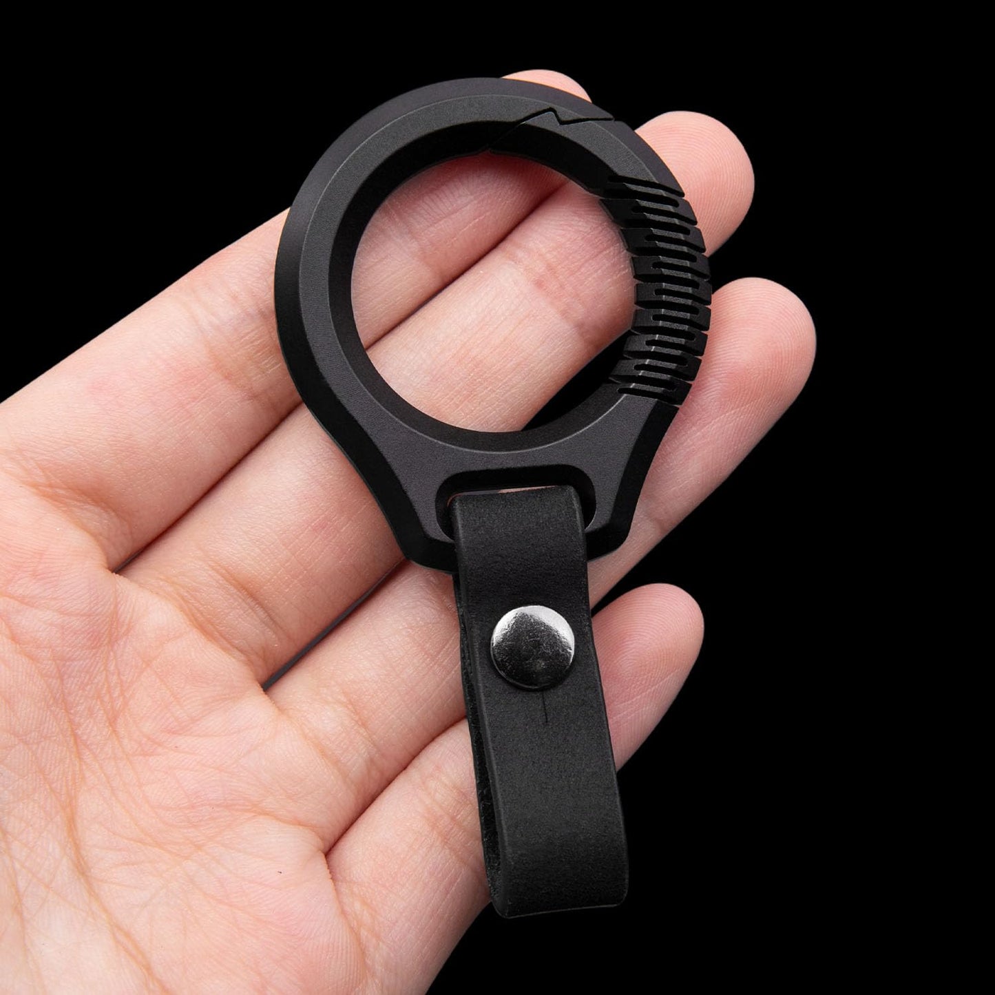 WARHERO Titanium Leather Car Key Keychain Clip EDC Compact Cowhide Belt Hook Holder Carabiner Rings Keeper Lightweight Durable Design Organizer