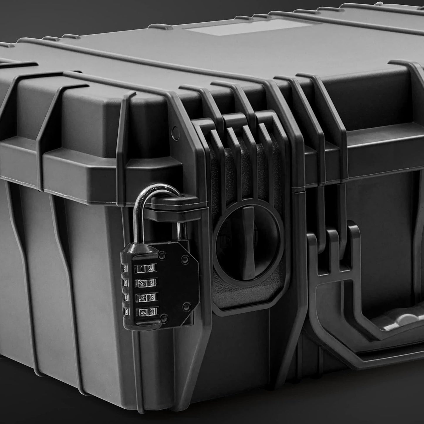Seahorse 630 Heavy Duty 4 Pistol Case - TSA Approved/Mil Spec / IP67 Waterproof/USA Made for Firearms, Pistols, Handguns; Stores 4 Pistols and 12 Magazines