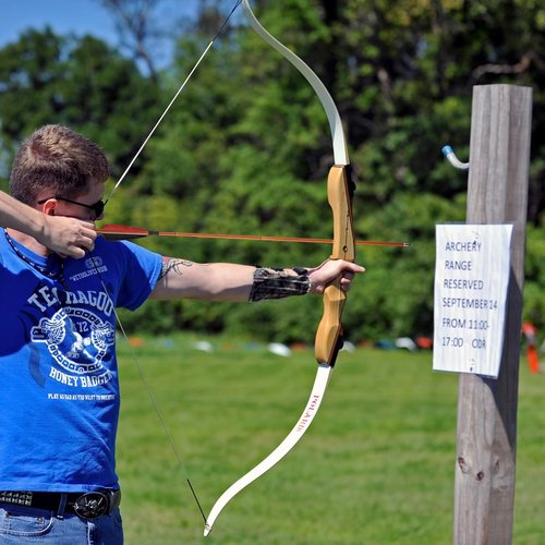 TOPARCHERY Premium 30" Carbon Hunting Arrows with 4" Real Turkey Feathers Fletching and Removable Tips - 500 Spine Practice Target Arrows for Compound & Recurve Bow Long Bow -12Pcs (Brown Shaft)