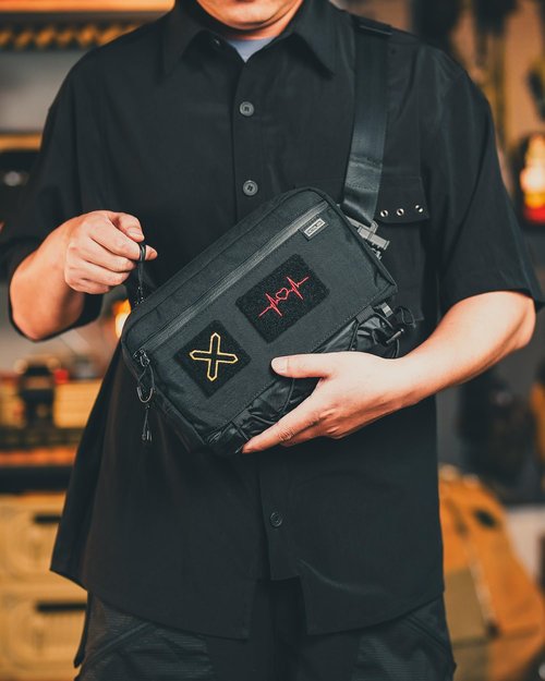 TACTICAL_GEEK Cache L4 EDC Sling Bag, Lightweight Crossbody Shoulder Bag, 2.9L High-Capacity Travel Chest Bag, Single Strap Bag for Casual Travel, Hiking, and Outdoor Sports (Black)