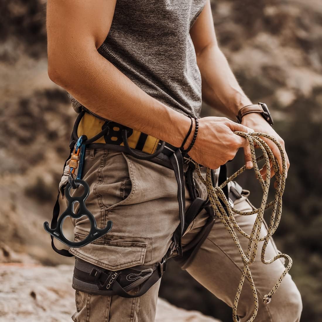 NewDoar 50KN 11000 LBF Rescue Figure,8 Descender Large Bent-Ear Belaying and Rappelling Gear Belay Device for Rock Climbing, Aerial Dance,Ziplining and Peak Rescue 7075 Aluminum Alloy