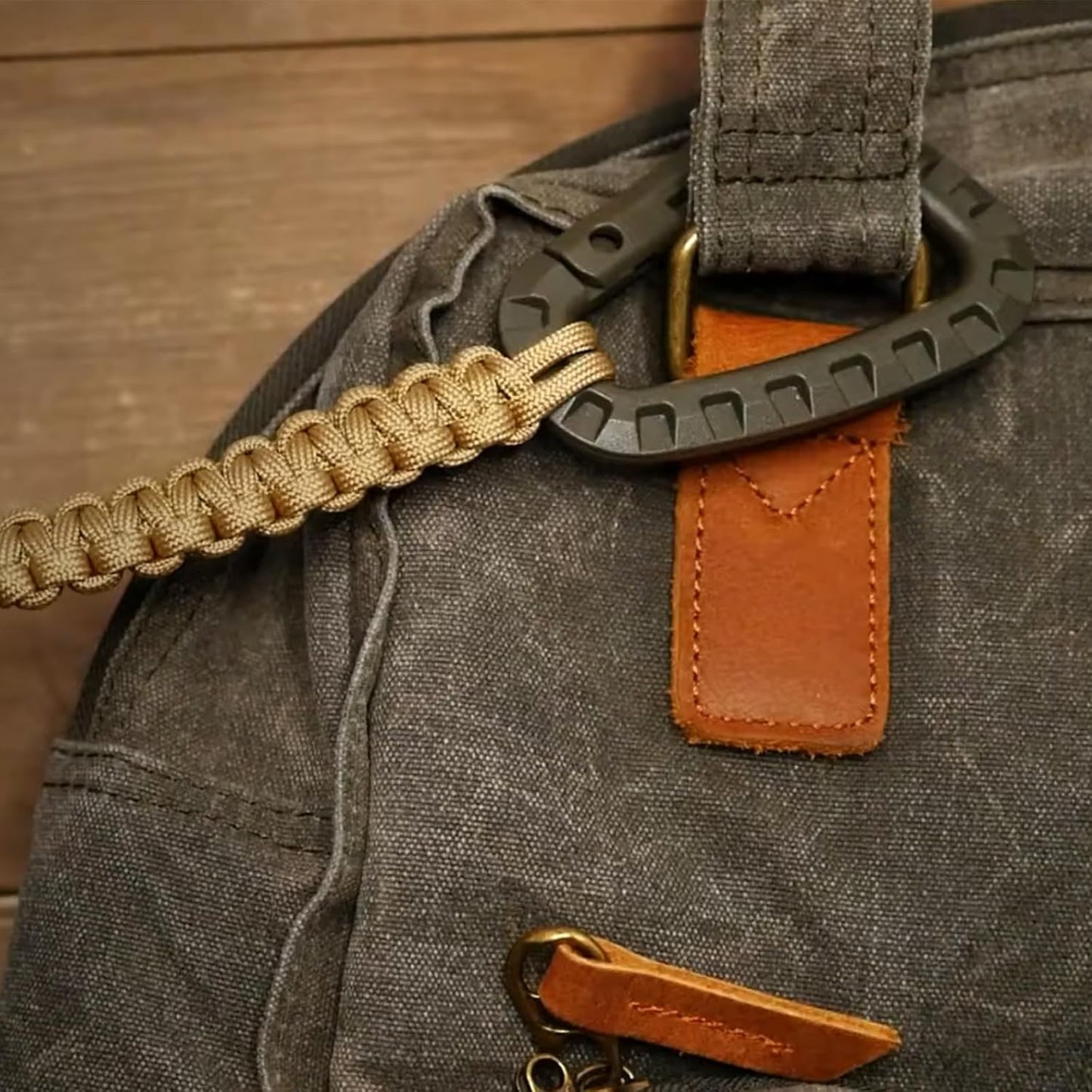 Tactical Gear Clips Plastic Carabiner Keychain Clip D-Rings Spring Snap Hook for Backpack, Molle System, Bag, Key Chain