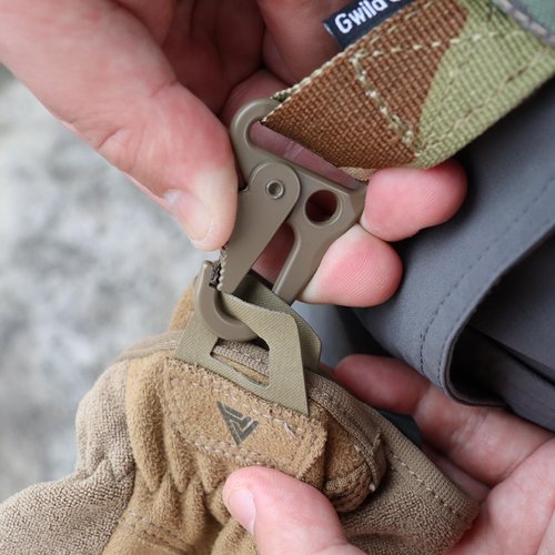 Gwild Concepts Belt Glove Clip Tactical Gear MOLLE Snap Hook Gloves Holder Battle Belt Accessories for Gloves Keychains,2pcs,Camo