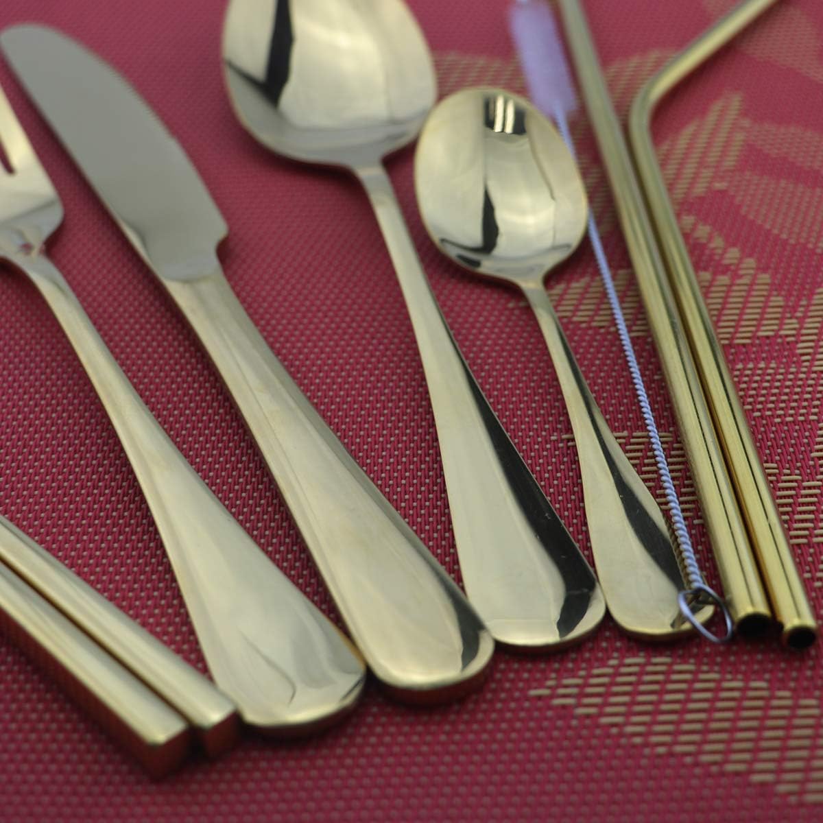 8 Pieces Stainless Steel Mirror Poblished Flatware Set Reusable Cutlery Set Travel Utensils Set with Straws for Camping Office or School Lunch,Dishwasher Safe (Rose Gold)