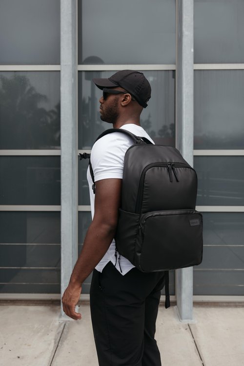 VOORAY 25L 2nd Avenue Backpack, Large - Travel, Gym & Sports Backpack