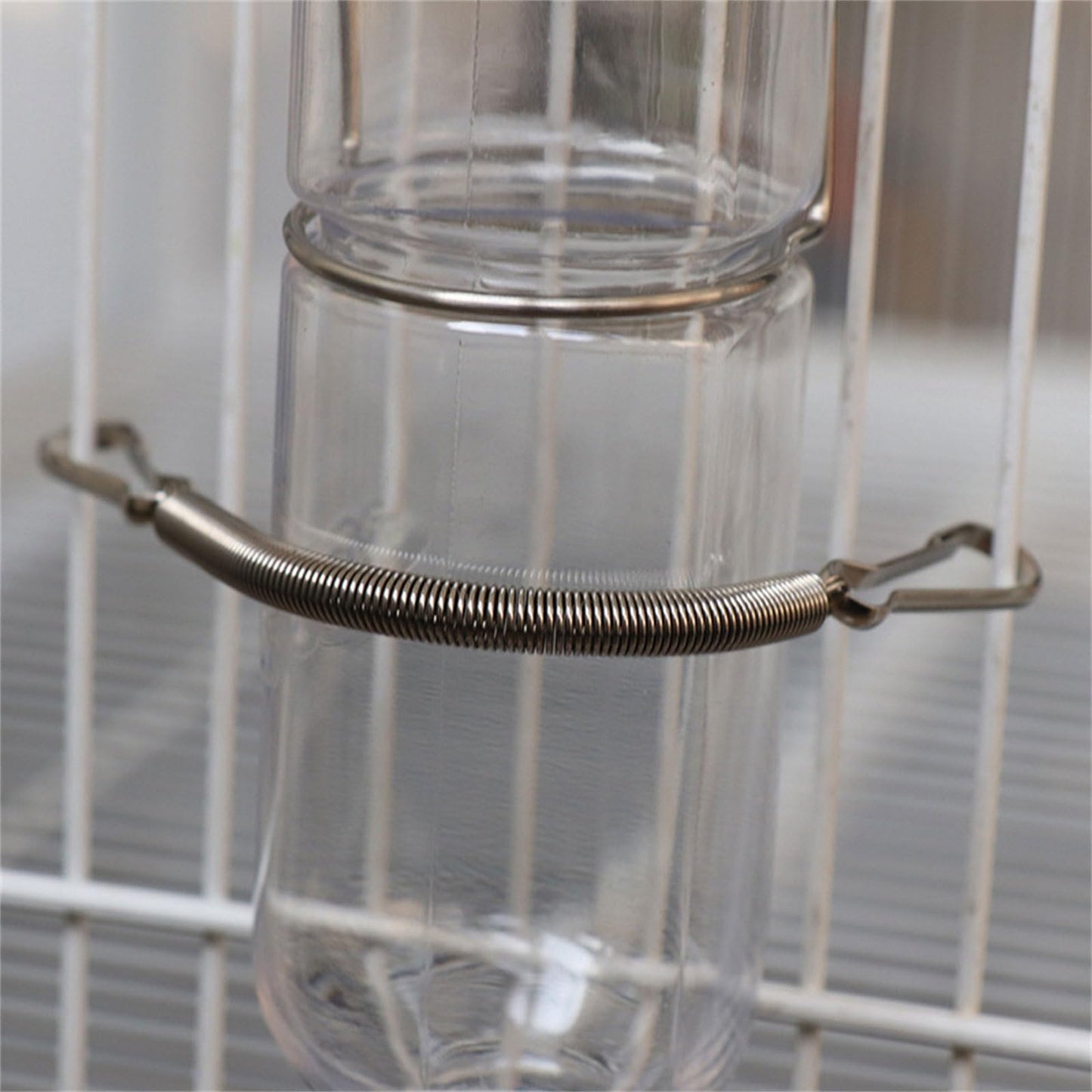 FGDTREE Cage WateringBottle Stand Spring Fastening Clip Set of 10/20/30pcs Water Bottle Clip On Stand for GuineaPigs Water Drinking Bottle Spring Fastening