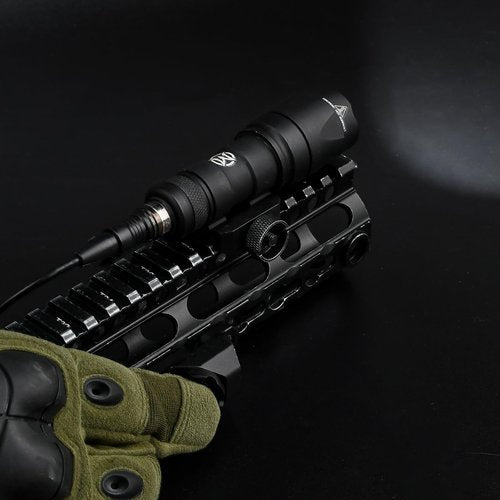 QIRUIMY Remote Pressure Switch with SF Plug for M300 M600 Scout Light Tactical Flashlight Light Switch for Mlok/Keymod Rail Aluminium Alloy Switch (BK)