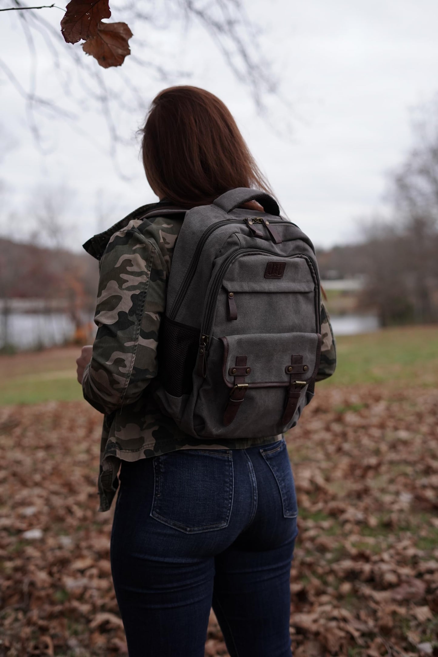 JESSIE & JAMES Alpine CCW Lock and Key For Men Women Outdoors Backpack - Black