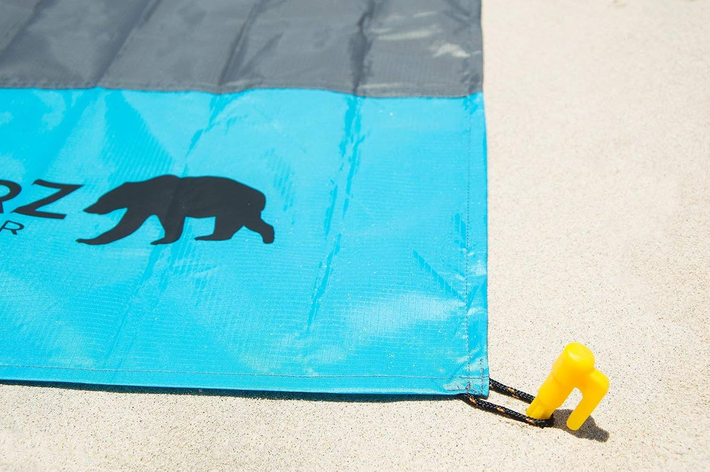 Plastic Stakes by BEARZ Outdoor. Small Tarp Stakes/ Tent Spikes for Sand, Lawn, Beach Blankets. Compact & Lightweight Tent Pegs with an Anchor. Safety Yellow (5.9″ Pack of 4)