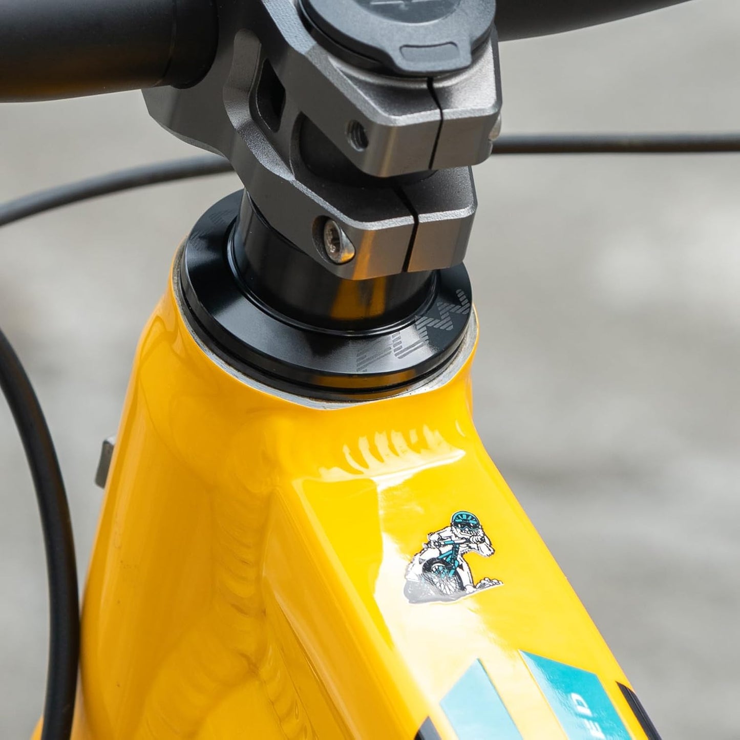 Funn Descend ZS44/28.6 Top Steering Set with Zero Stack Oblique Contact Bearings for Mountain Bike, Mountain Bike, BMX Bike, Road Bike and Gravel Bike