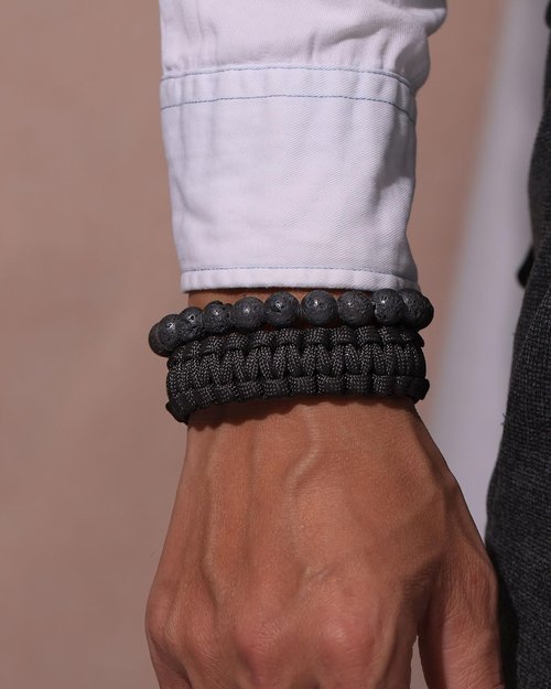 Xfoxstal 2Pcs Adjustable Handmade Survival Paracord Bracelets Set Lava Stone Stretch Beaded Bracelets for Women Men Outdoor Hiking Camping Unisex (Black)