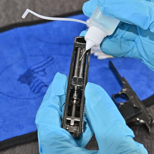 Gun Cleaning Supplies Kit - Handgun Cleaning Kit Incl. Cloth Brush Swabs Picks Wipes Oiler and Patches - Universal Gun Cleaning Kit 9mm, Pistol, Glock, Rifle - Gun Cleaner Kits for All Guns Tool Kit