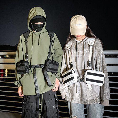 Maizoon Anti-theft Chest Bag for Men and Women Streetwear Tactical Backpack Casual Outdoor Sports Adjustable Shoulder Strap Vest Ideal for Fishing Hiking Cycling Black