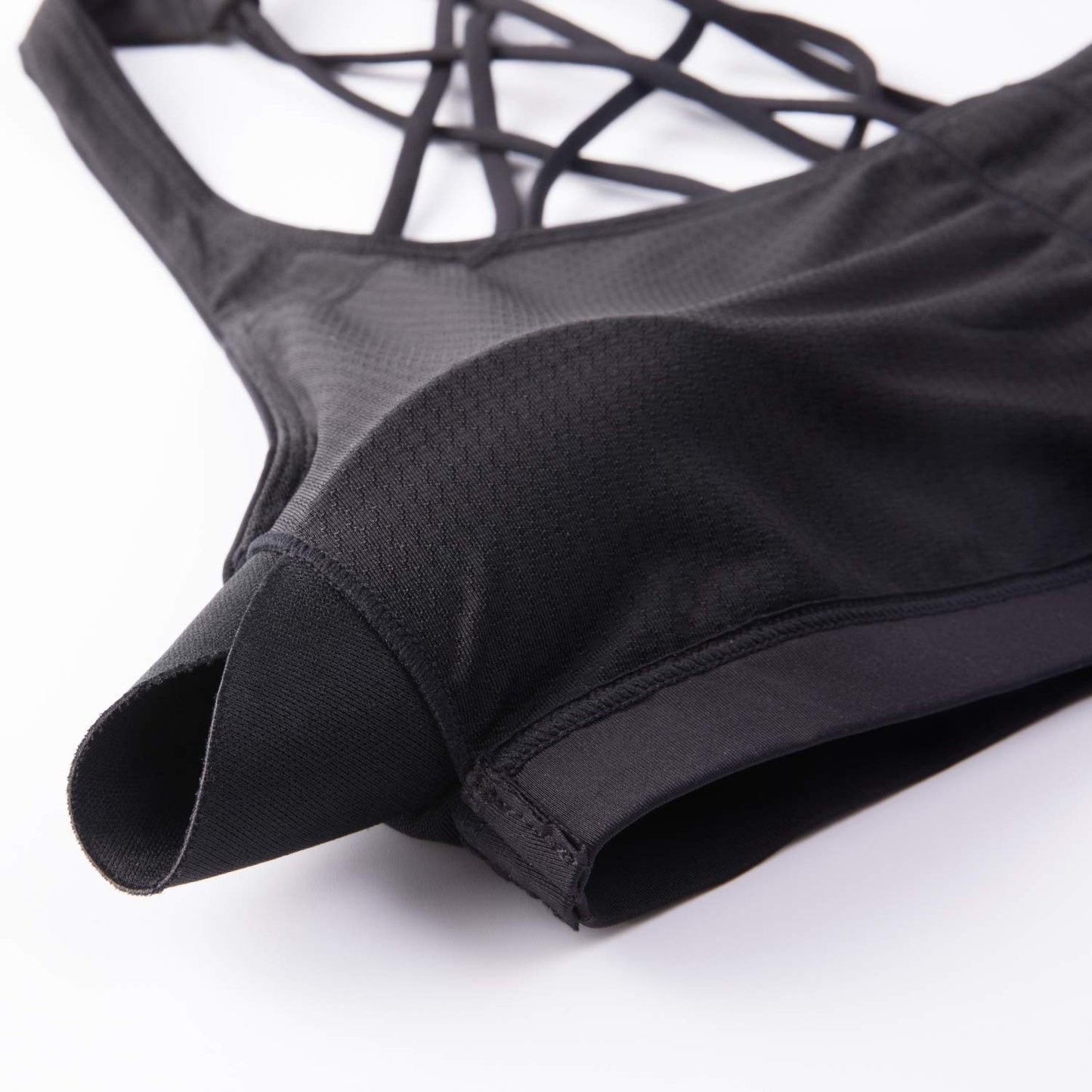 CRZ YOGA Naked Feeling Strappy Sports Bras for Women - Criss Cross Back Wireless Padded Cami Yoga Workout Top Black Small