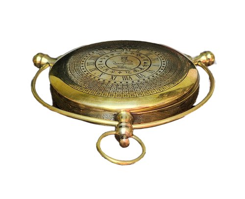 The Golden Compass Alethiometer - Unique Brass Design - Adventure Travel Gift for Cult Movie Lovers - Perfect Christmas, Birthday, or Baptism Keepsake Gift
