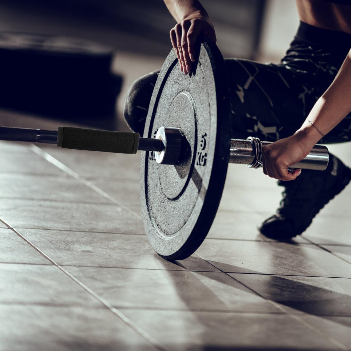 HANABASS Barbell Grips 2pcs Dumbbell Handles Bar Grips Weight Lifting Bar Cushion Pad Horizontal Bars Cover Power Lifting Strength Training Equipment Anti-slip Pad