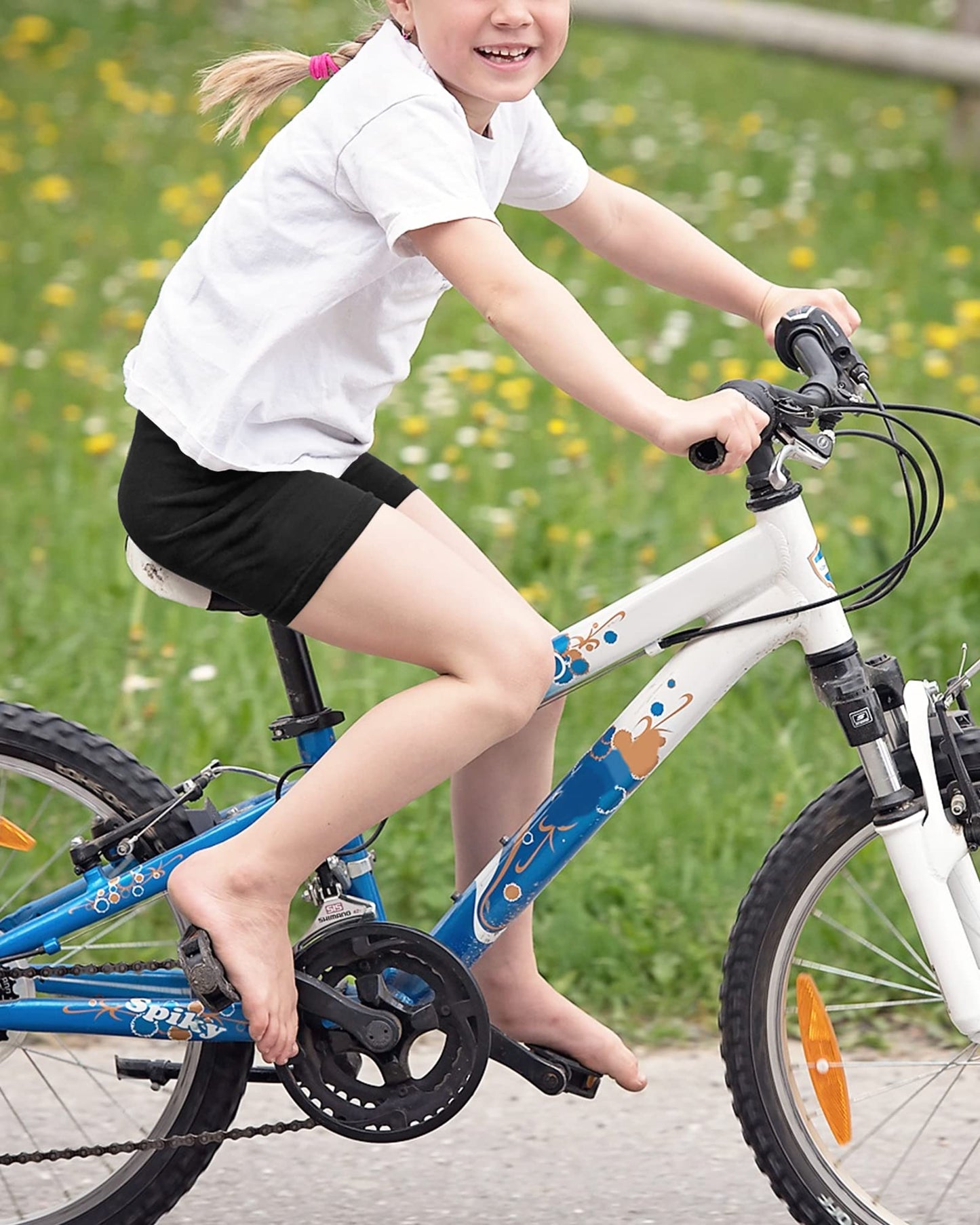 Auranso Girls Bike Shorts Cartwheel Breathable and Safety Biker Under Dress Dance Shorts Black 7-8 Years