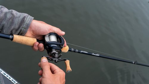 Pflueger 7' President XT Casting Rod, Medium Heavy Power, 2-Piece Graphite Rod, Light and Sensitive Fishing Rod Ideal for Bass, Walleye, Panfish, Trout and Steelhead