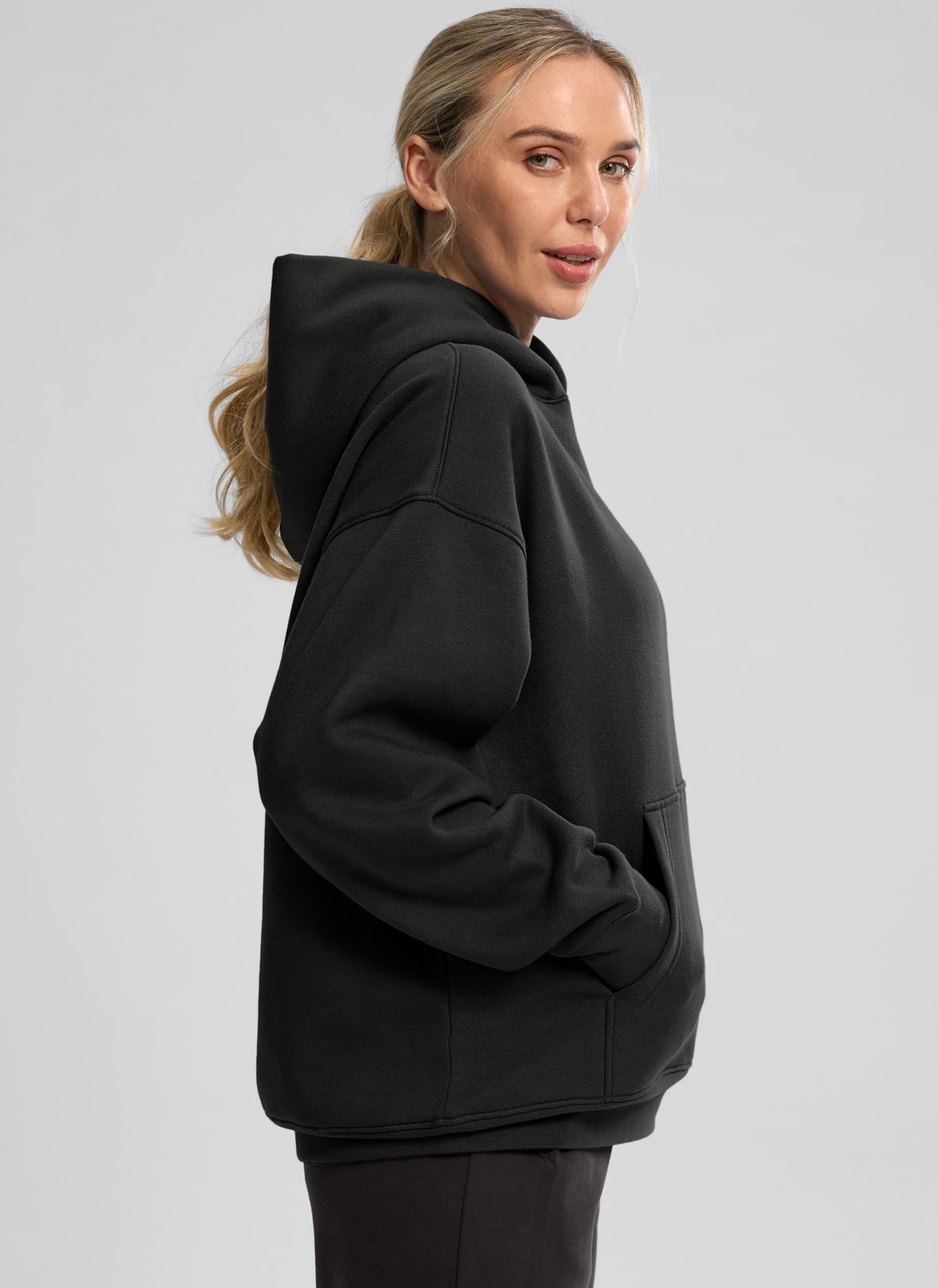 G Gradual Hoodies for Women Oversized Fleece Sweatshirt with Pocket Loose Fit Casual Athletic Workout Pullover, Black, Medium