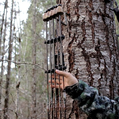 Lightweight LimbSaver Silent Quiver for Bow Hunting - One Piece, Fits All Bows & Arrows