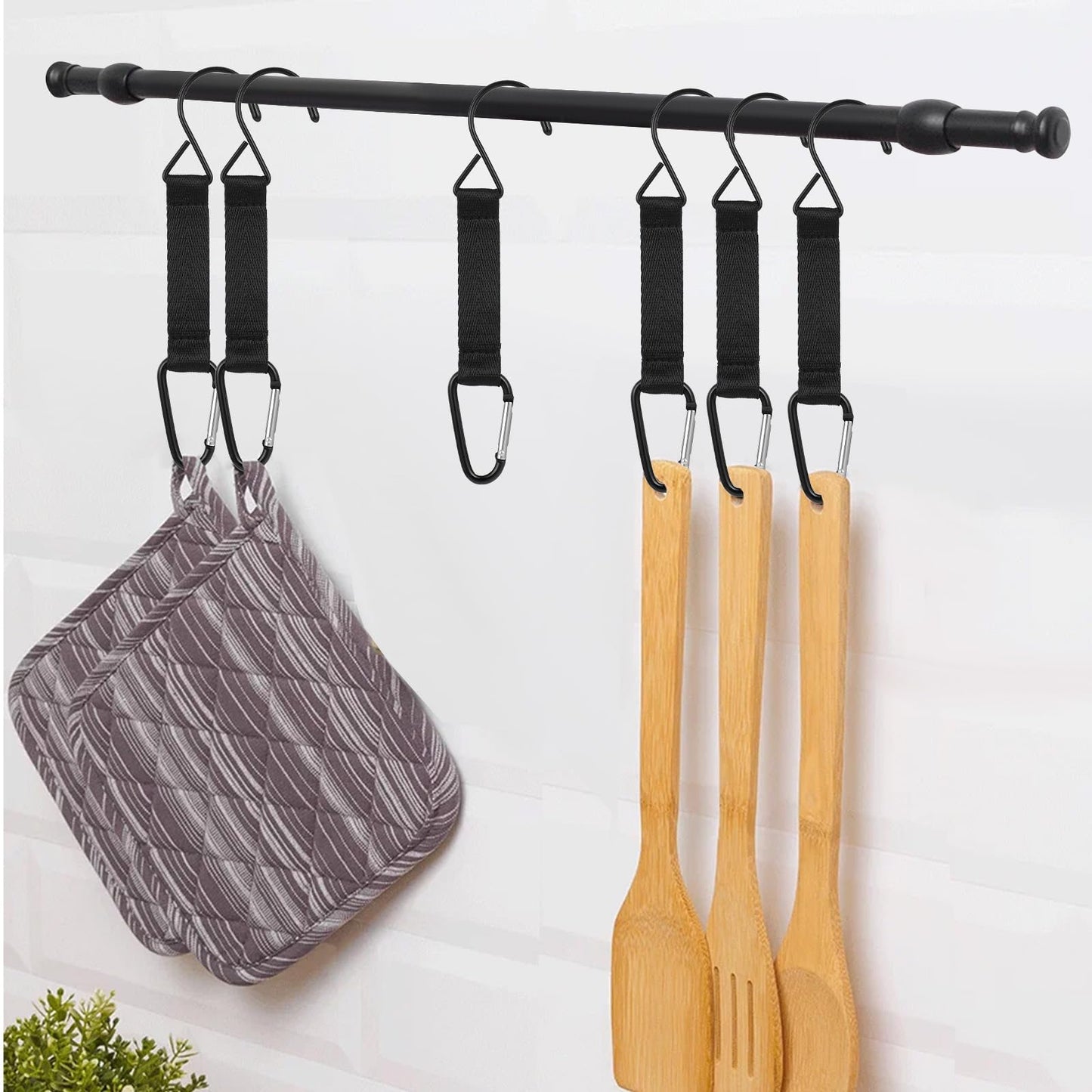 4 Pieces Fence Hooks for Baseball Tennis,Football Bag,Water Cup Backpack Nylon Safety Buckles Fence Hooks Multifunctional Hanging Buckles Metal Hooks for Softball Outdoor Sports Equipment