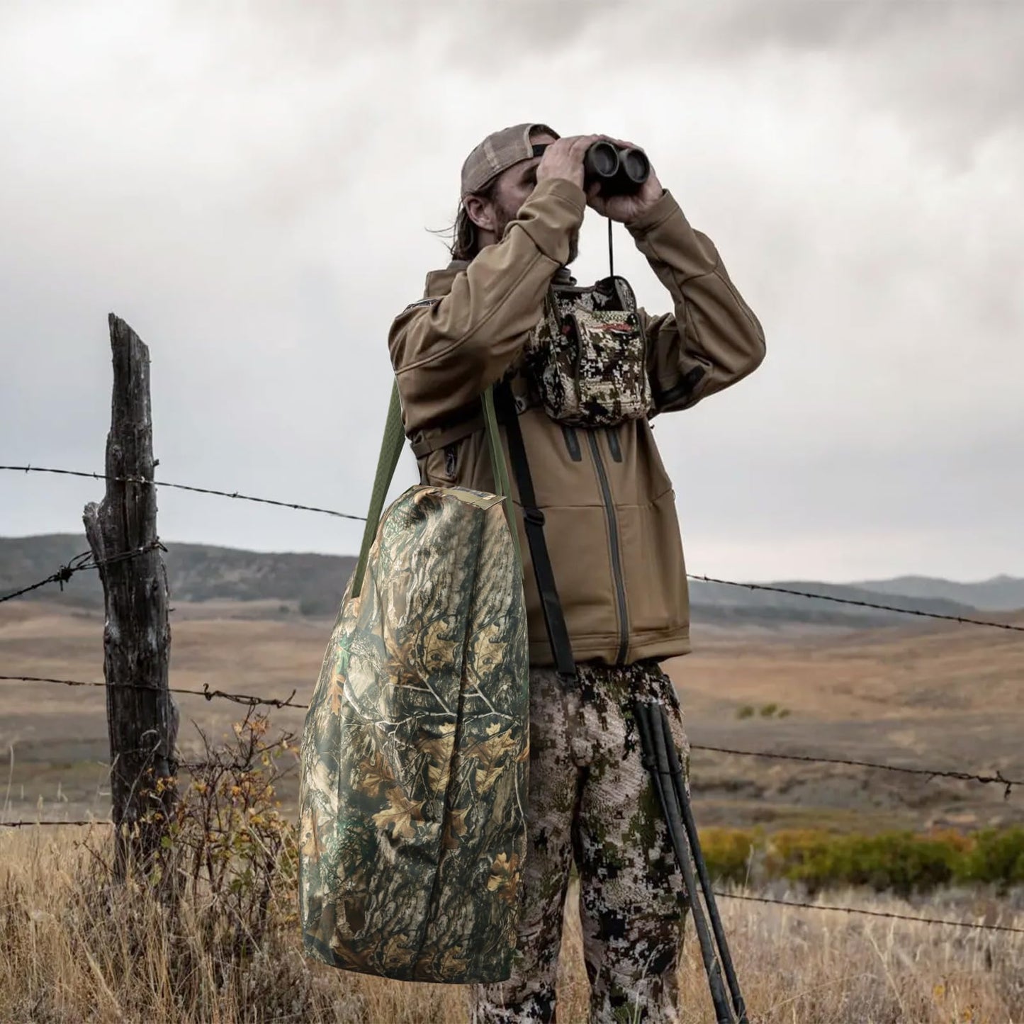 Extra Large Camouflage Scent Control Bag - 42 x 26 Inch Waterproof Smell Proof Bag for Hunting Clothes & Accessories