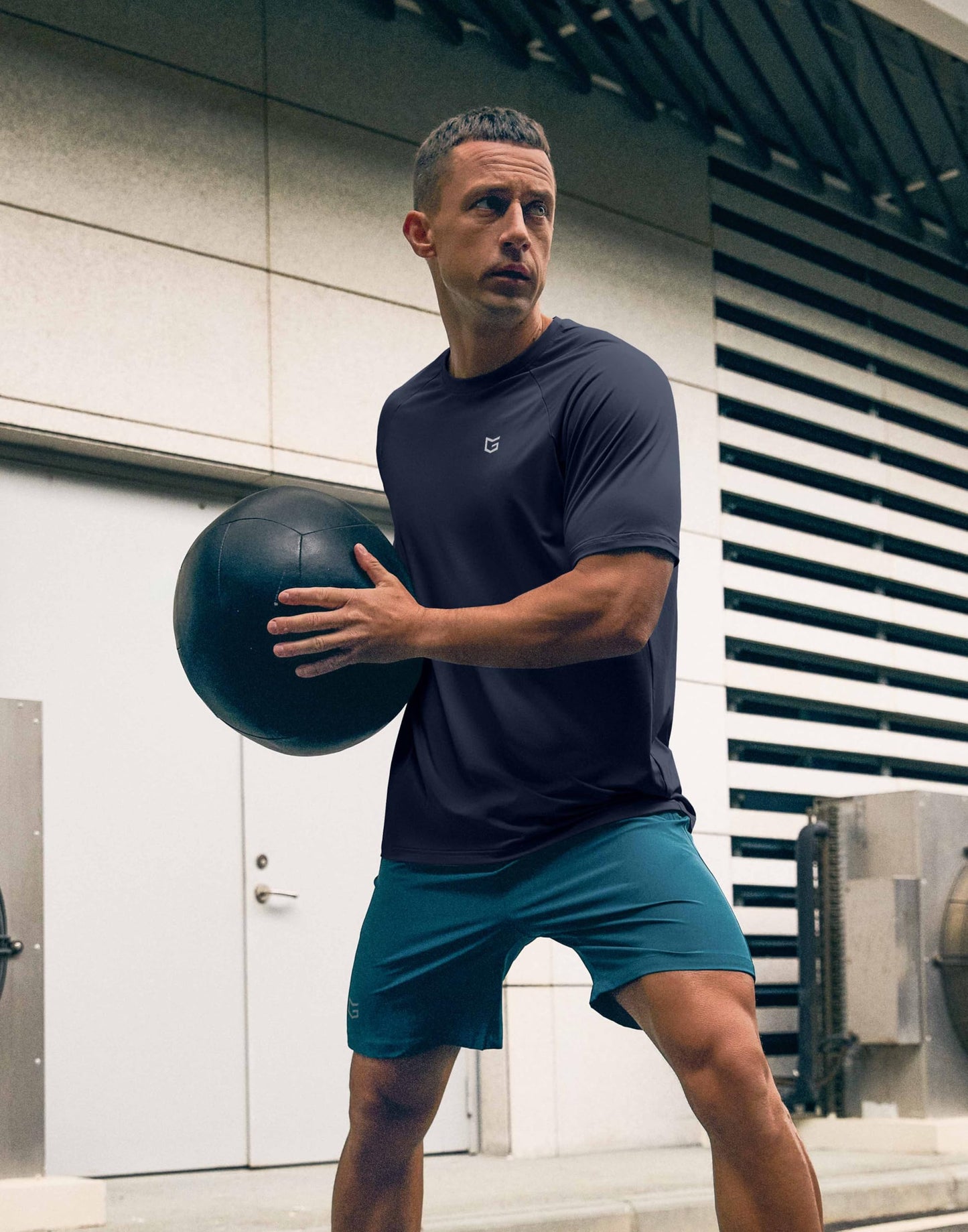 G Gradual Men's Athletic Workout T-Shirts Moisture Wicking Cooling Running Shirts Short Sleeve Performance Tee for Gym Tennis(Navy,L)