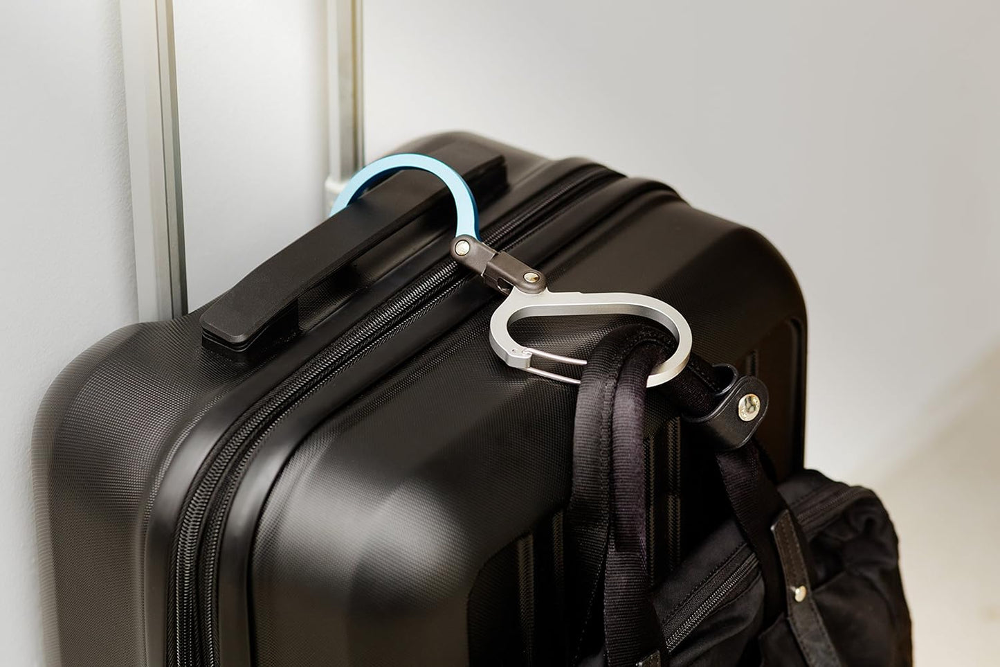 GEAR AID HEROCLIP 360° Swivel Carabiner Gear Clip and Hook (Medium) for Camping, Backpack, Suitcases and Garage Organization