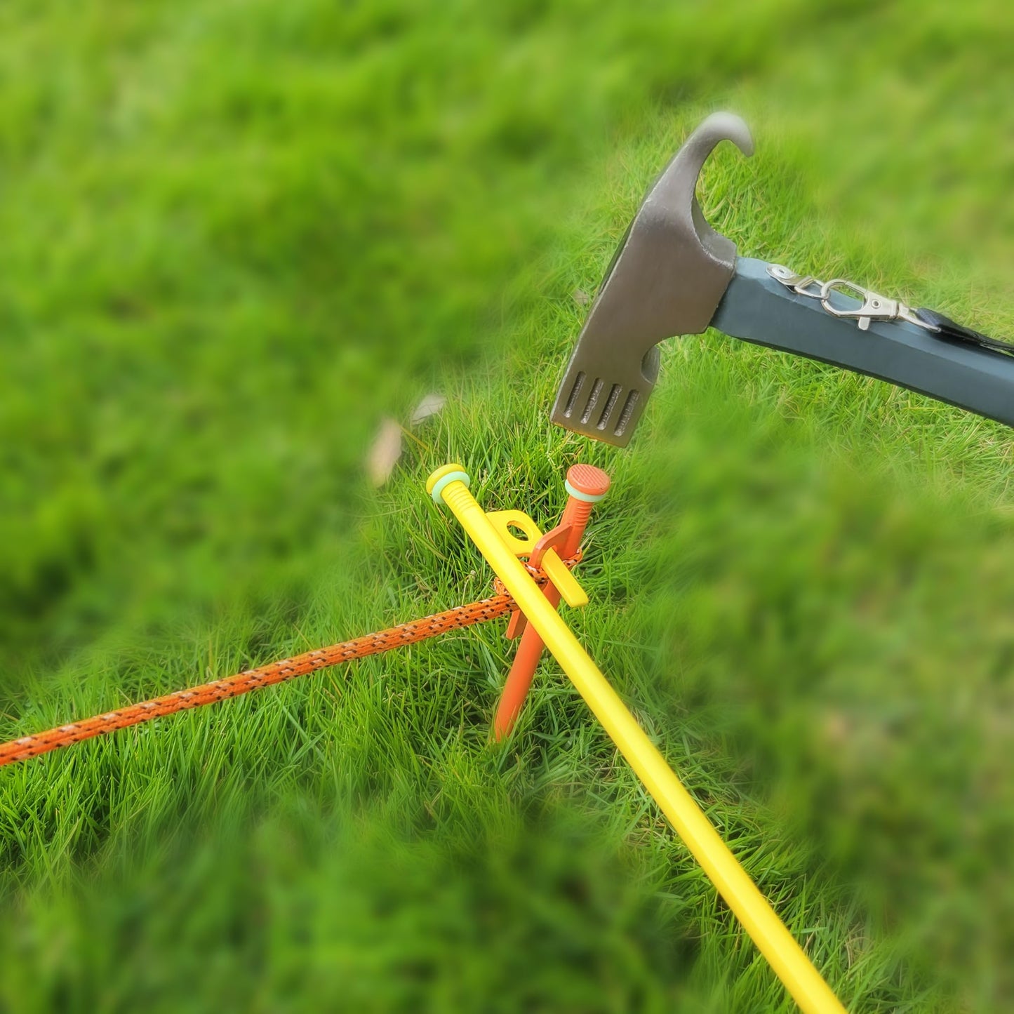 8 PCS Tent Stakes & Hammer Kit， Heavy Duty Metal Tent Pegs for Camping Steel Tent Stakes(Orange)