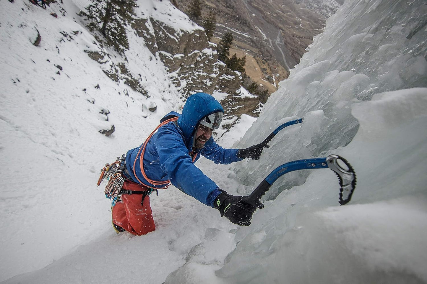 Trango Raptor Ice Tool - Lightweight Aluminum Ice Axe for Mountaineering, Balanced Geometry for Solid Sticks, Ergonomic Handle