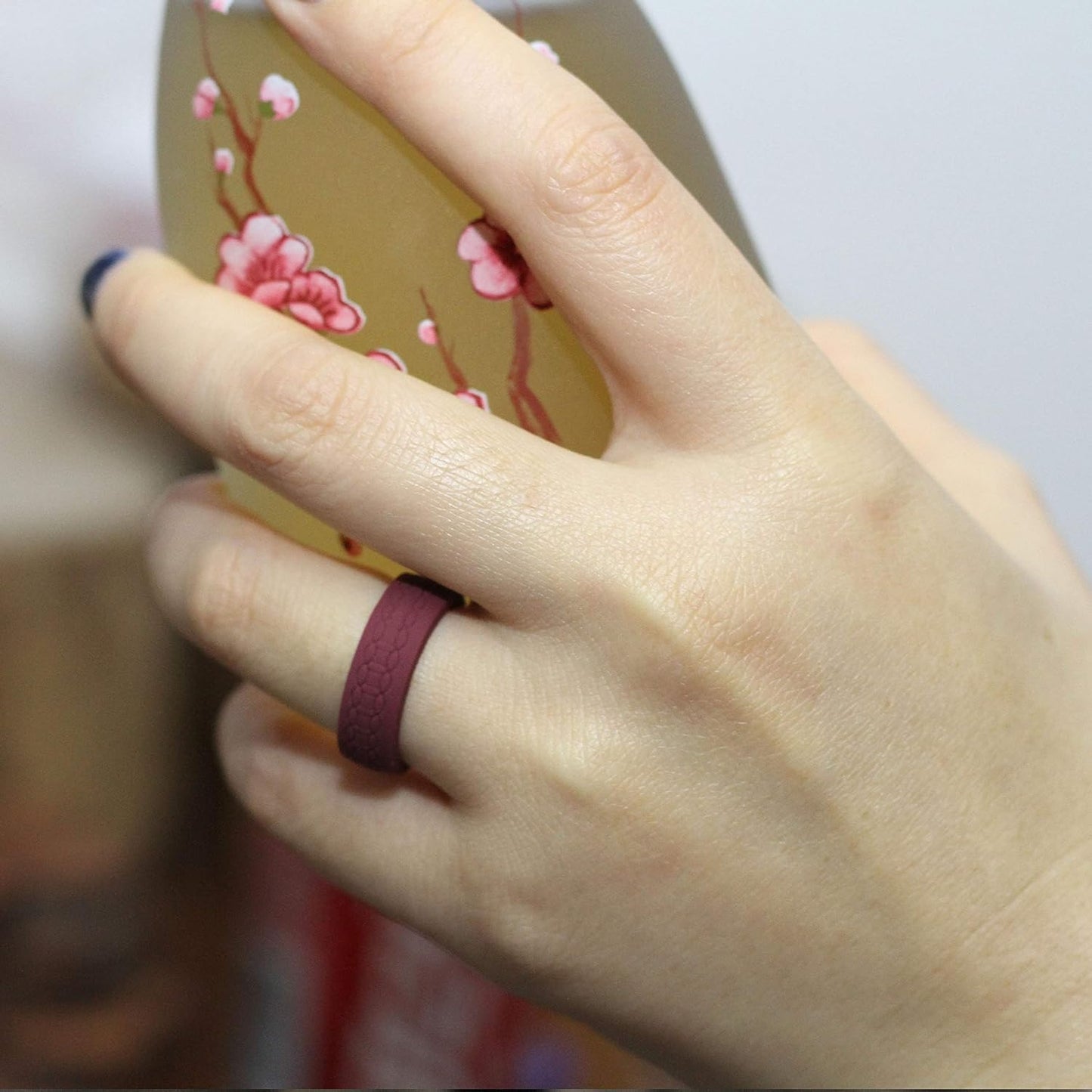 Tuhaoge Women's Silicone Wedding Ring - Silicone Rubber Wedding Bands - Representing Freedom & Dreams