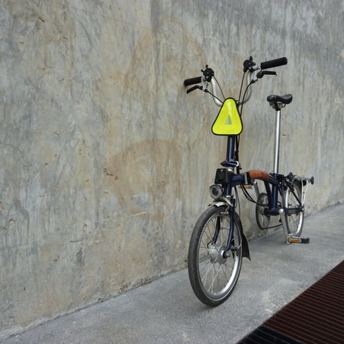 Vincita Reflective Yield Symbol with Hook and Loop Strap - High Visibility for Safety at Night - Safety Reflector for Bike Rack, Stroller, Backpack, Car Rack - Bicycle Reflective Accessories.