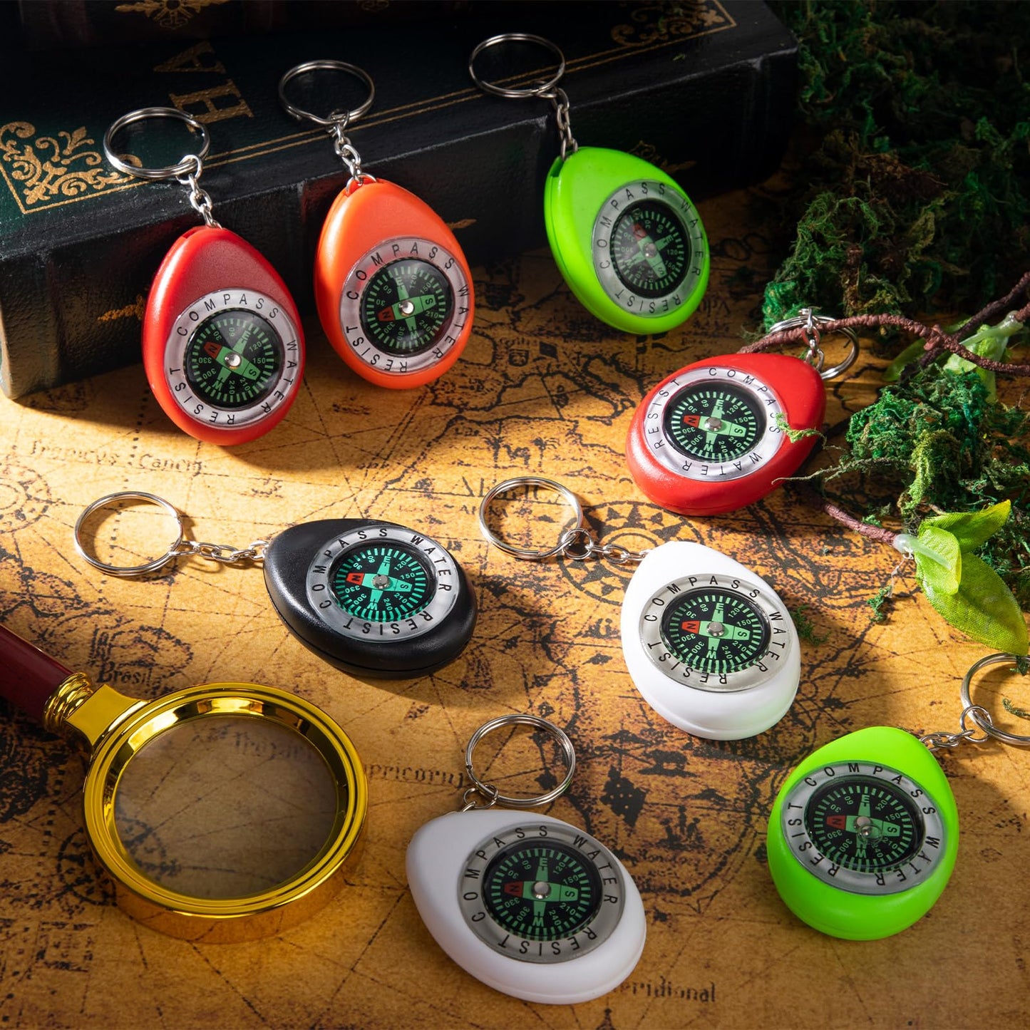 15Pcs Mini Keychain Compass, Colorful Survival for Kids, Pocket Mini Compass for Outdoor Hiking Camping Hunting Climbing